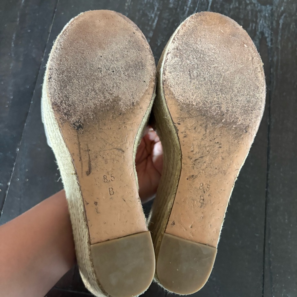 Coach Christie Gold Espadrille Wedge Platform Sandals Leather Metallic Size 8.5 - Picture 9 of 13